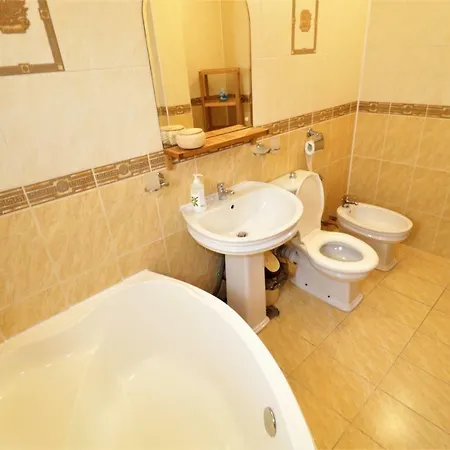 7th Over Atheneum Apartment Bucharest
